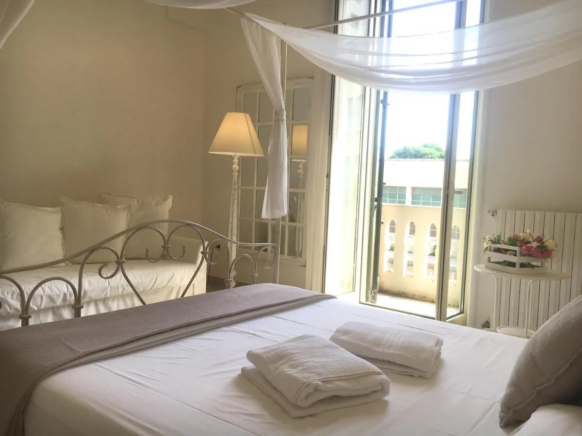 Bed and Breakfast Ai Raggi Di Sole Лечче 0*,